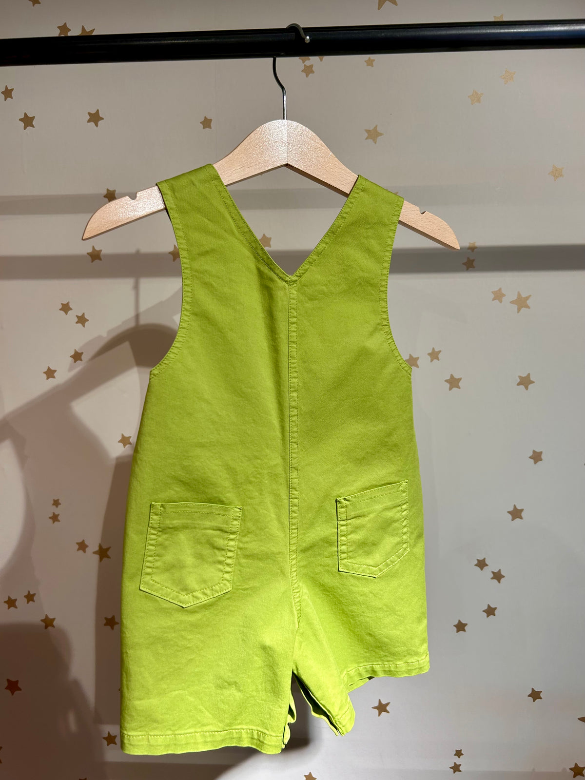 Salopette verde in cotone