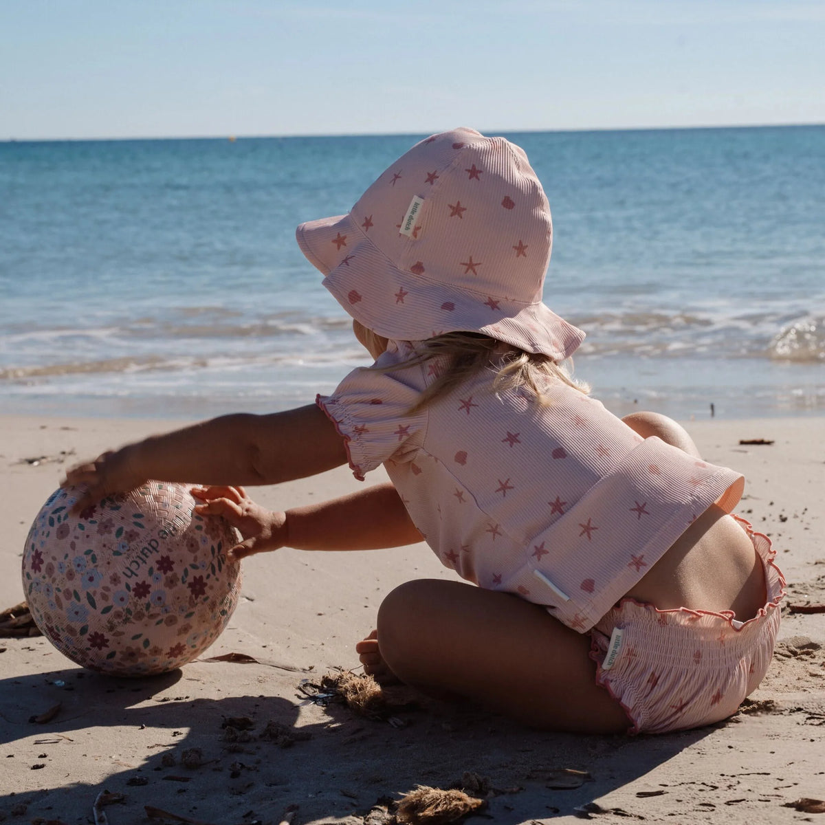 Cappello rosa con lacci Pink Shell