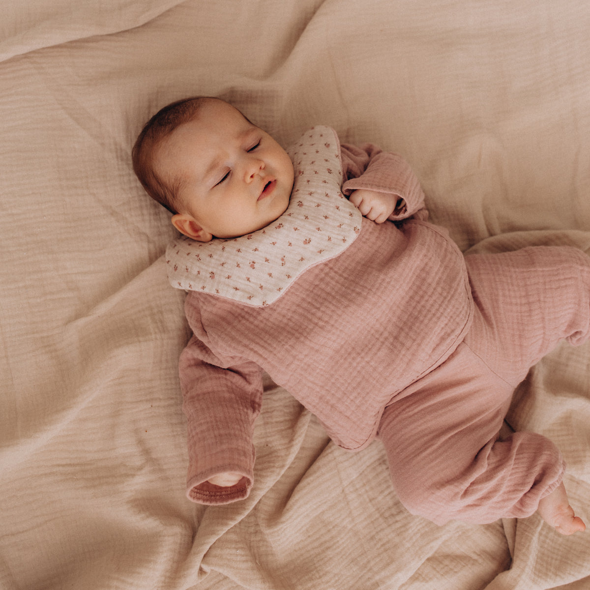 Completo kimono e pantalone in mussola rosa