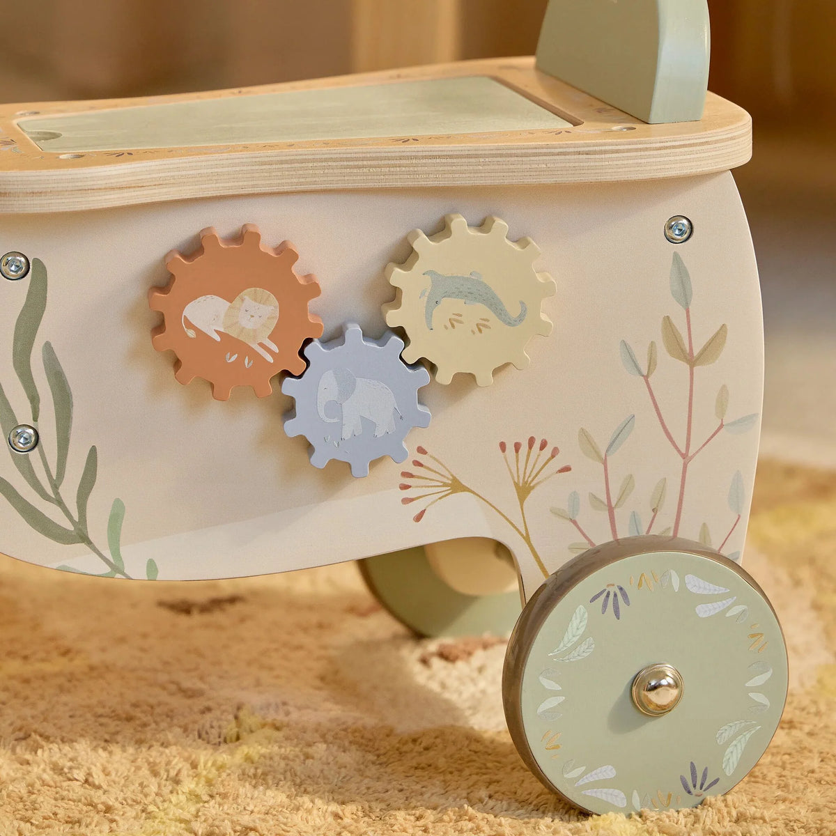 Leone cavalcabile con giochi in legno Safari Friends