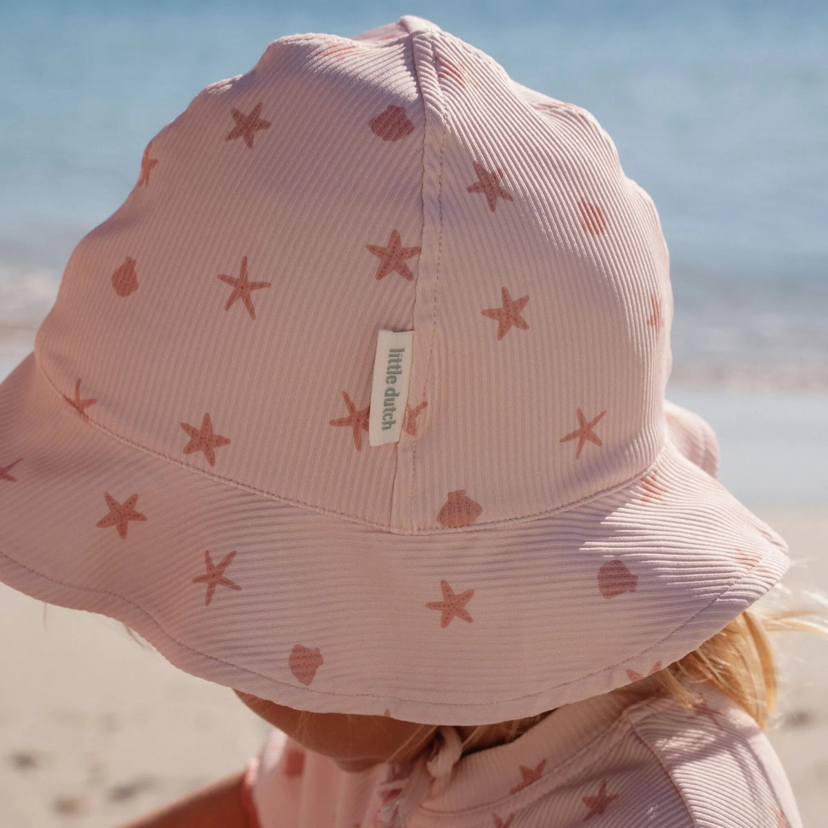 Cappello rosa con lacci Pink Shell