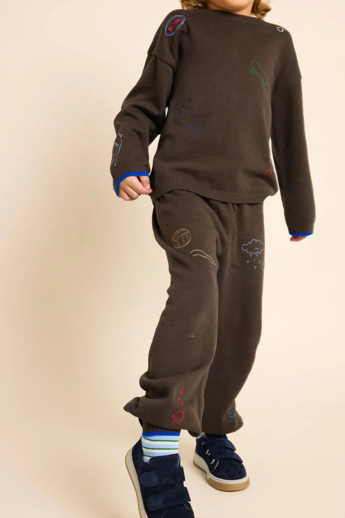 Completo maglia e pantalone ricamato Gustav