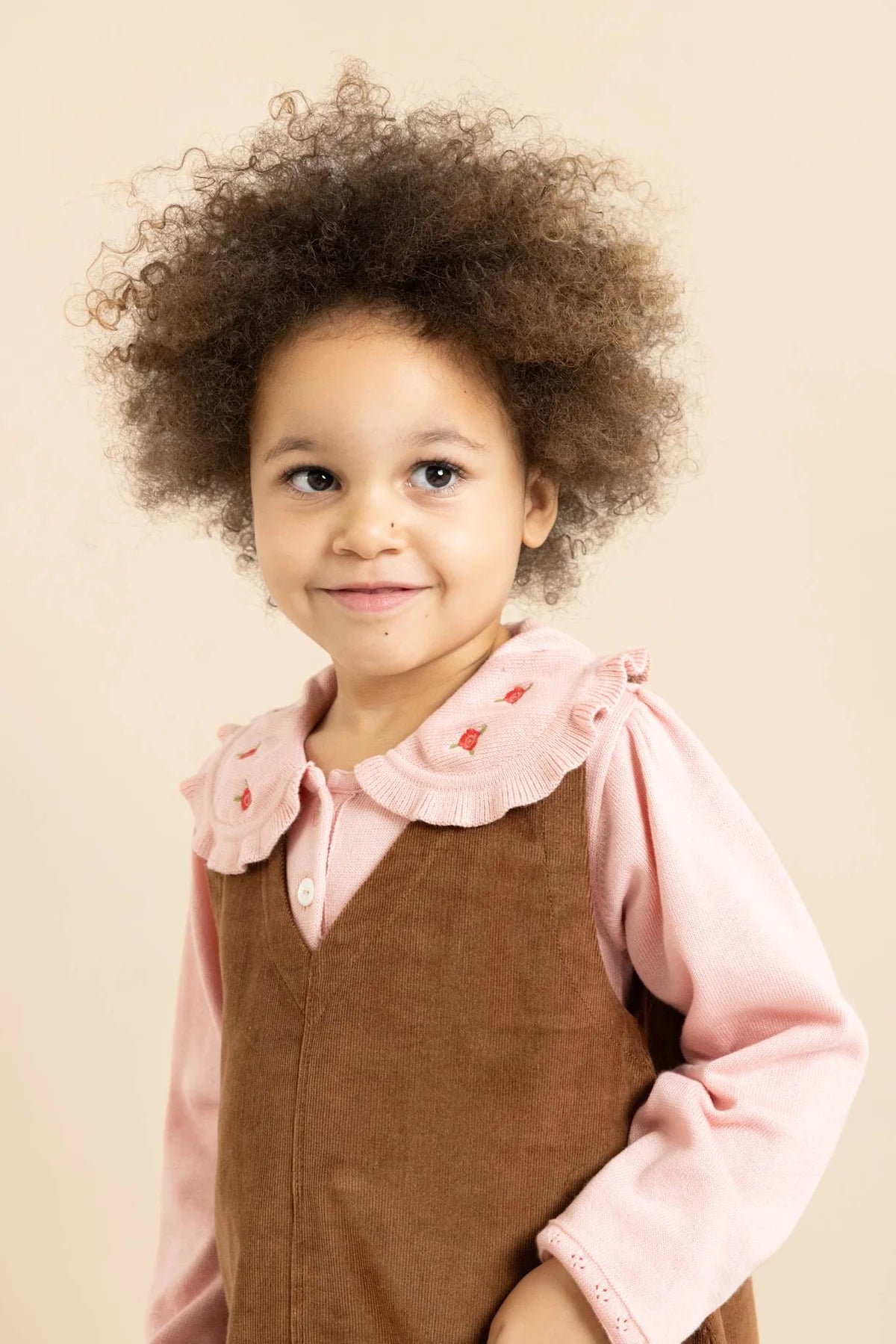 Maglione rosa con collo ricamato Josephine