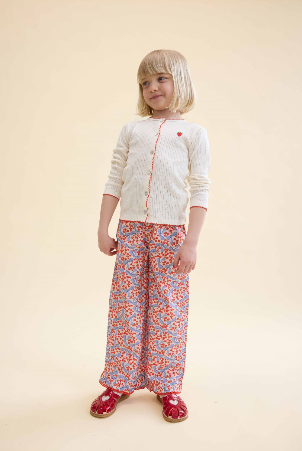 Cardigan bianco ricamo fragola Flora