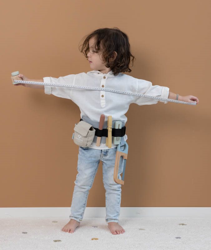 Wooden carpenter set belt